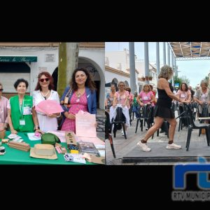 La Asociación contra el Cáncer de Chipiona ha conmemorado el Día contra el cáncer de mama con mesa informativa y un taller de pilates