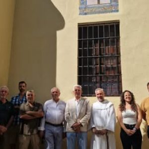 Chipiona recupera un histórico retablo cerámico de ‘El Cachorro’ para el Santuario de Regla