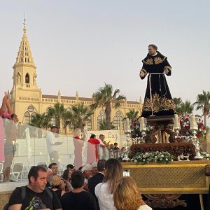 Emotiva procesión de San Francisco de Asís en el 800 Aniversario de su Tránsito