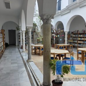 Tano Guzmán anuncia la programación del Día de las Bibliotecas en Chipiona