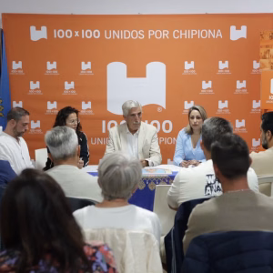 Luis Mario Aparcero, elegido por unanimidad candidato de 100×100 Unidos por Chipiona a la Alcaldía para las elecciones municipales de 2027